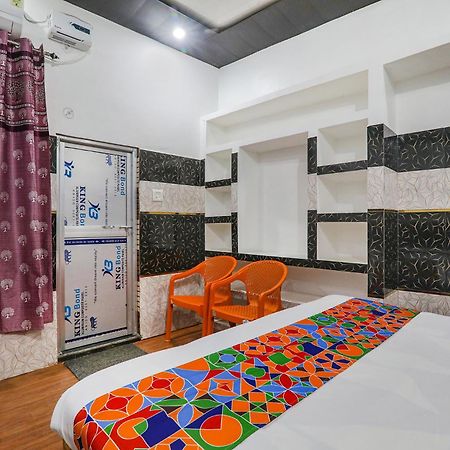 Fabexpress Milan Palace Ayodhya Dış mekan fotoğraf
