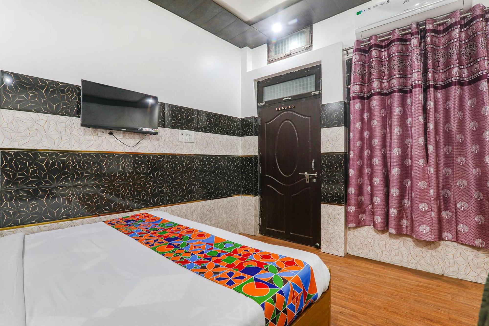 Fabexpress Milan Palace Ayodhya Dış mekan fotoğraf