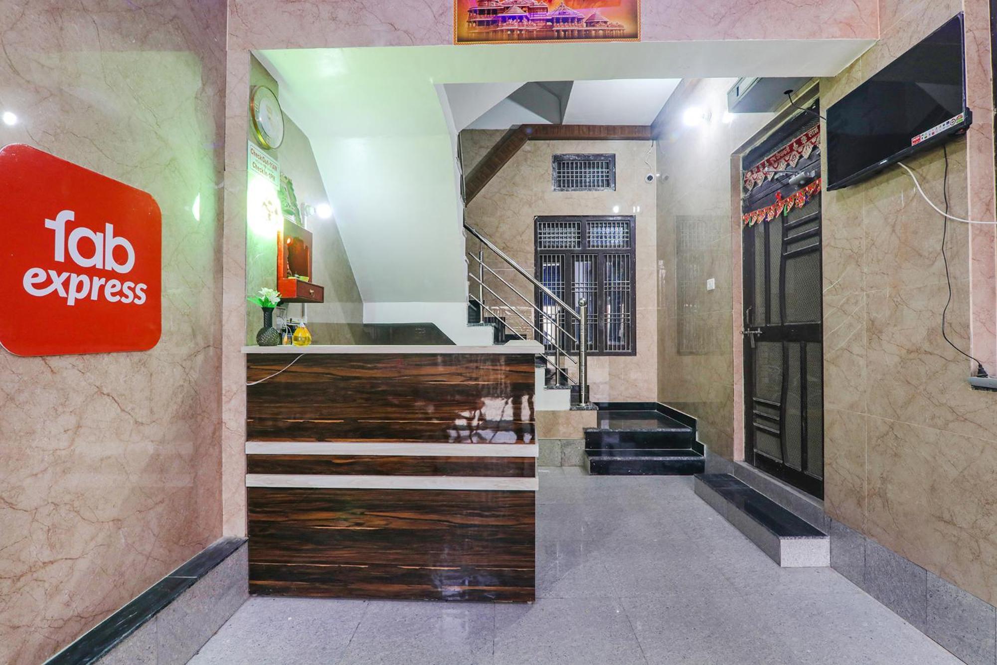 Fabexpress Milan Palace Ayodhya Dış mekan fotoğraf
